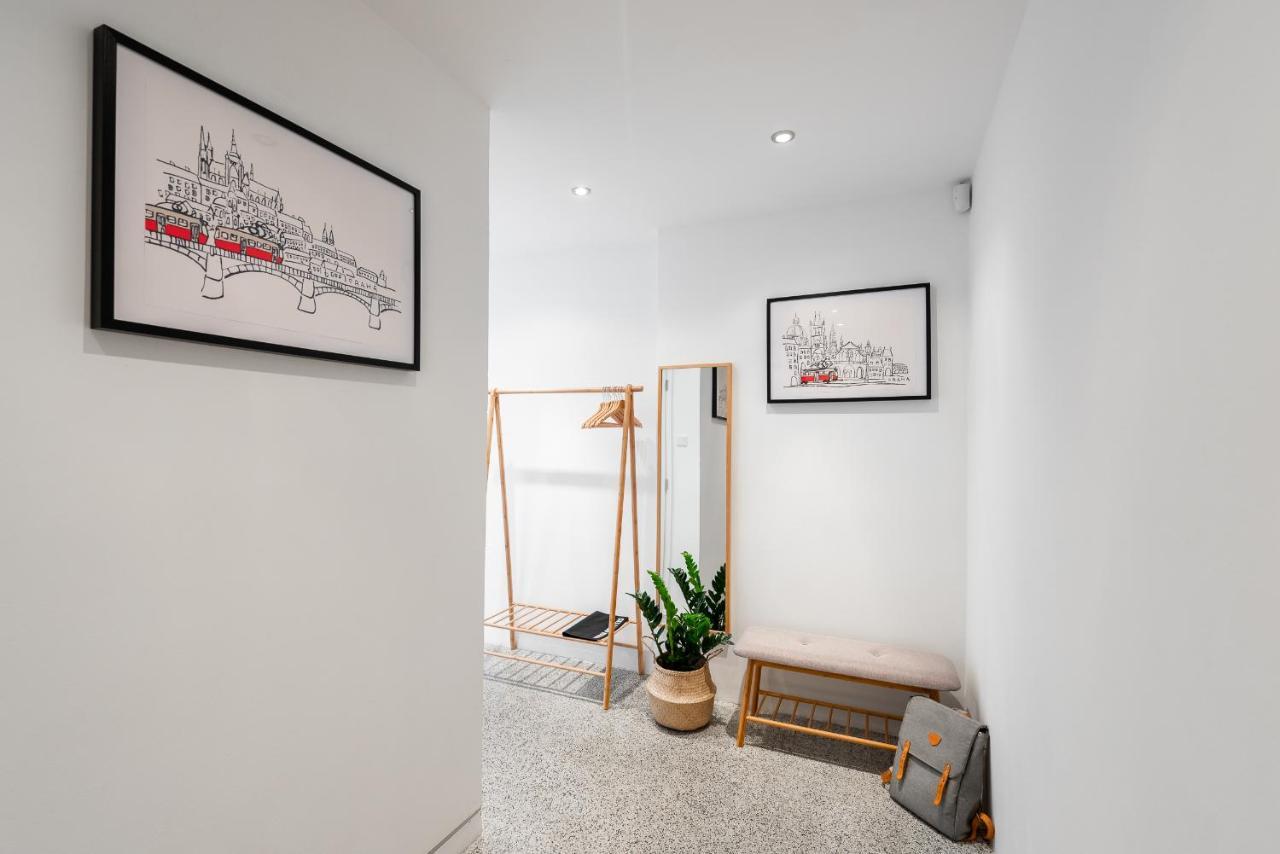 Bright Charming Apt With Terrace, Parking & Airco. Praga Exterior foto